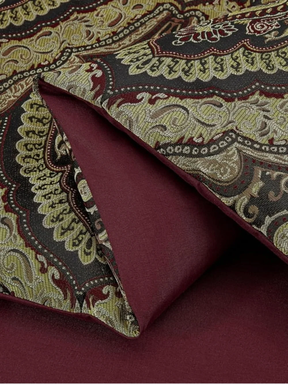 Luxury Damask Queen 3 piece Comforter Set